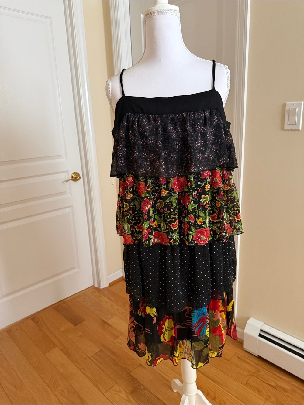 Kimchi Blue Cute Layered Floral Black Tiered Mini Dress,Adjustable Straps.